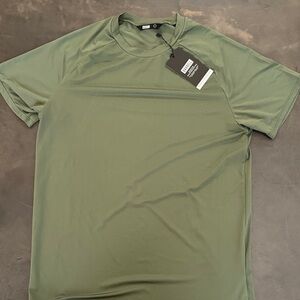 Barbell Apparel Ultralight Tech Tee NWT